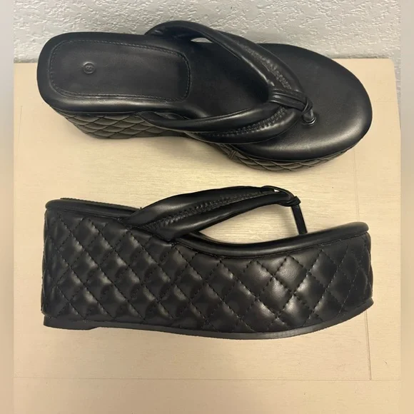 Chunky Platform Wedge Slip On Thong Sandals Black Quilted Women’s 8 - Picture 5 of 13